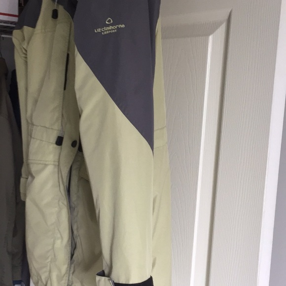 Ladies Jacket - Picture 4 of 4